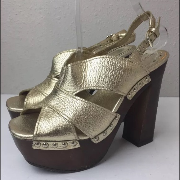 bcbg platform sandals